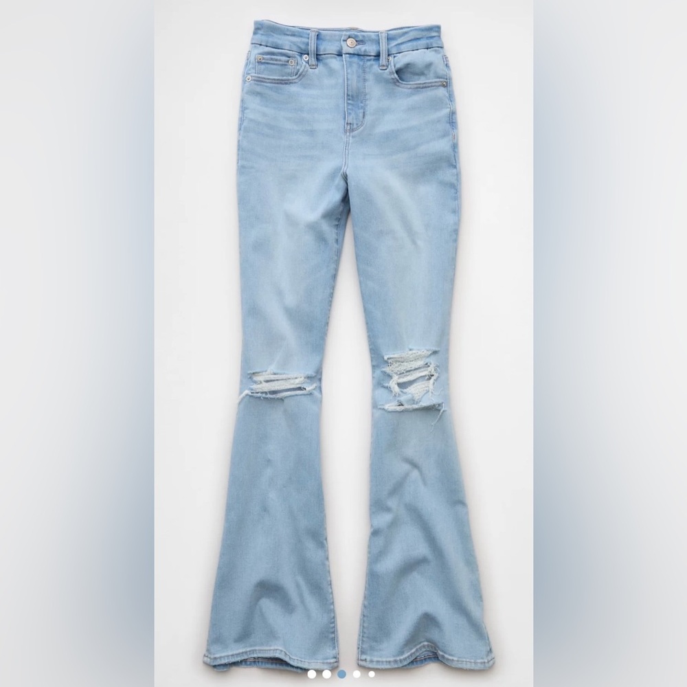 👖✨ American Eagle Next Level Curvy Ripped Super High-Waisted Flare Jeans – NWT